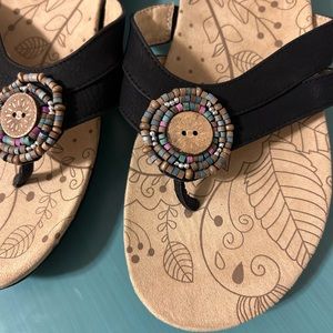 SBICCA Thong Sandals “Beadle” Women’s size 8.5 Beaded